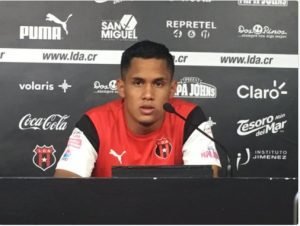 Harry Rojas: “Debo ver con la directiva, si sigo acá o me voy a préstamo, obviamente quiero quedarme”.