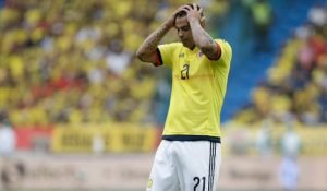 Edwin Cardona sancionado cinco fechas por la FIFA por acto discriminatorio y podría perderse el Mundial de Rusia