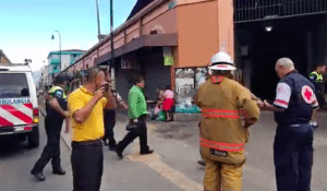 Bomberos responde a incendio en Mercado Central de San José