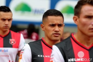 Roger Rojas a Dos Santos: “Ojalá tenga el valor también de sacar al otro delantero”