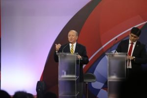 Doctor Hernández dice no ver a oficiales de Tránsito “poniendo orden”