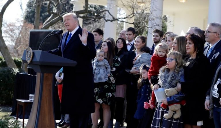 Trump: “Siempre defenderemos el derecho a la vida”