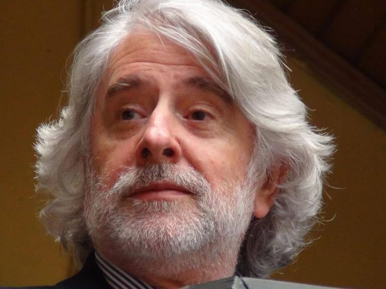 Exministro liberacionista, Leonardo Garnier, da adhesión a Carlos Alvarado