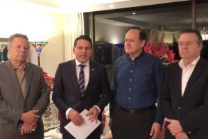 Hijos de expresidente José Joaquín Trejos dan adhesión a Fabricio Alvarado