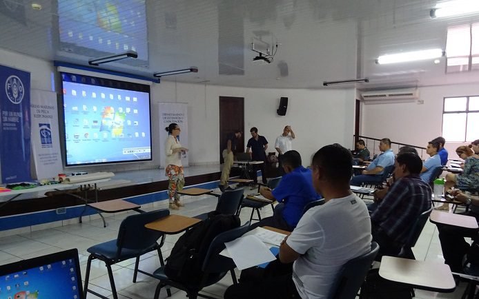 FAO contribuye a implementar un enfoque de desarrollo sostenible para beneficiar al sector pesquero