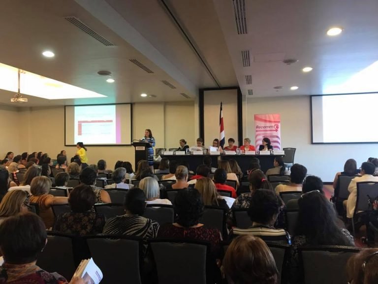 Red de mujeres municipalistas elige directiva de cara a elecciones del 2020