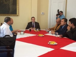 Sindicatos presionan para frenar plan fiscal