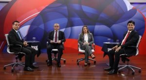 Carlos Alvarado: ‘No es lo mismo reunirse con líderes religiosos que pedir votos’