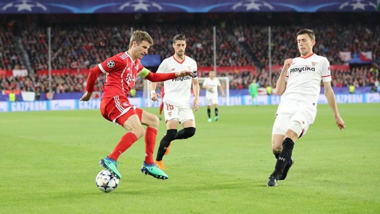 ¡Inicia juego entre el Bayern y Sevilla!