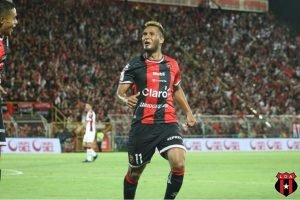 Alex López: “La única manera de poder salir del club sería con una oferta de Europa”