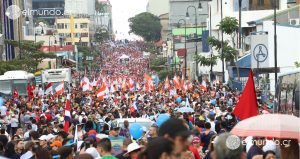 Sindicatos piden renuncia del ministro de Hacienda