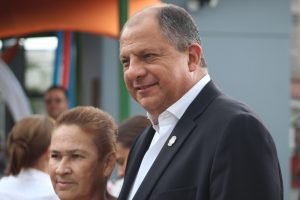 Expresidente Luis Guillermo Solís se recupera de operación de reemplazo de cadera