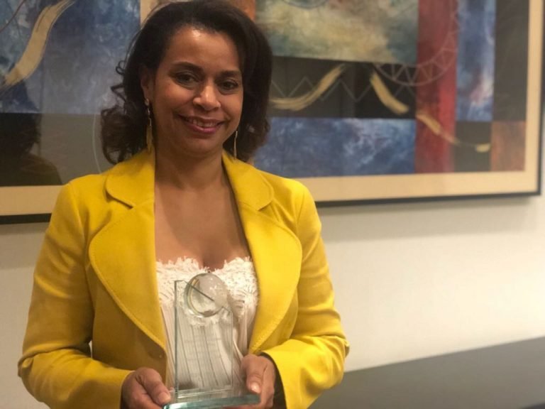 Embajadora costarricense recibe Premio de Persona del Año por avances en control de armas
