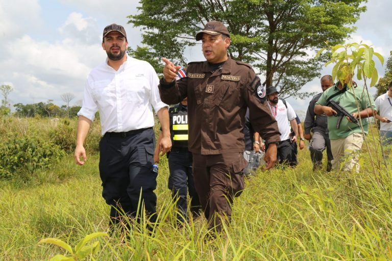 Ministro del Minae, ambientalistas y académicos discutirán sobre minería en Crucitas