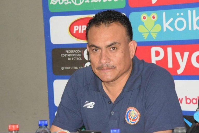 Batres: “No hemos podido determinar aún que el balón haya salido”