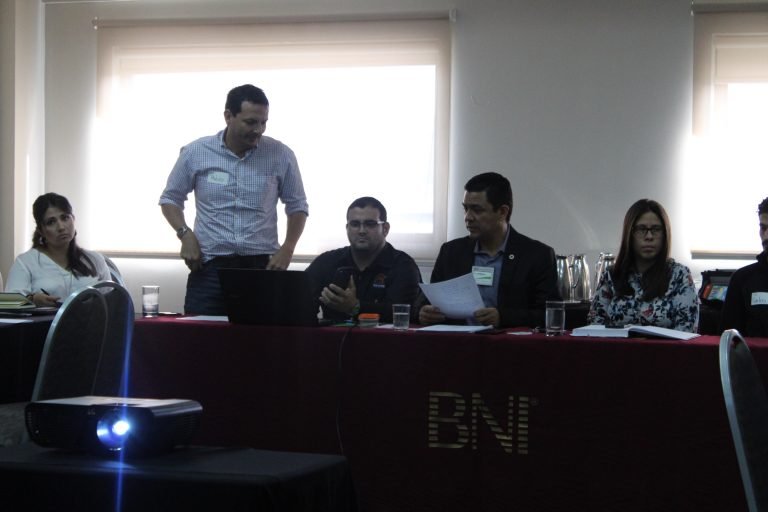 Empresarios y emprendedores se unen para ayudarse a crecer