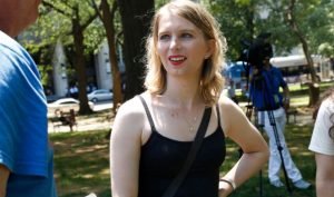Chelsea Manning a salvo luego de tuits preocupantes, dice amiga