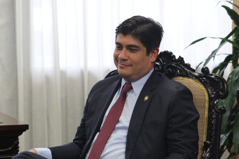 60% de los costarricenses desaprueba la gestión de Carlos Alvarado