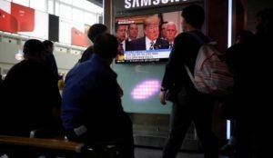 Líderes de Coreas se reúnen mientras Trump revive esperanzas de cumbre con Pyongyang