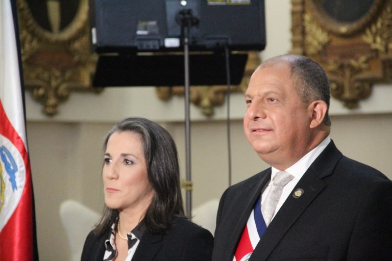 Luis Guillermo Solís entrega último informe de labores bajo el lema “Costa Rica volvió a construir su futuro”