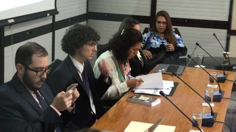 Diputados acuerdan no recibir candidatos a magistrados fuera de Comisión de Nombramientos