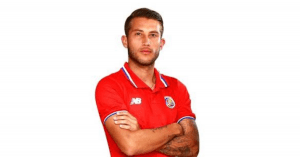 ¿Porqué Francisco Calvo será titular en lugar de Bryan Oviedo?