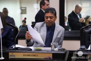 Diputado busca combatir contaminación visual y el peligro por caos en cables