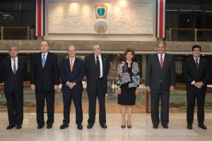 Expresidentes salen en defensa del TSE ante cuestionamientos internacionales