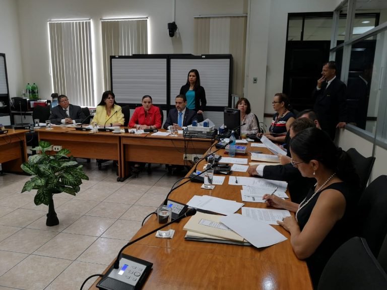 Plenario recibirá terna de candidatos a la Defensoría de los Habitantes este viernes