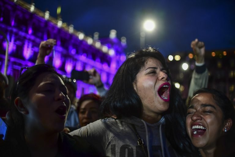 López Obrador gana comicios históricos y lleva a la izquierda al poder de México