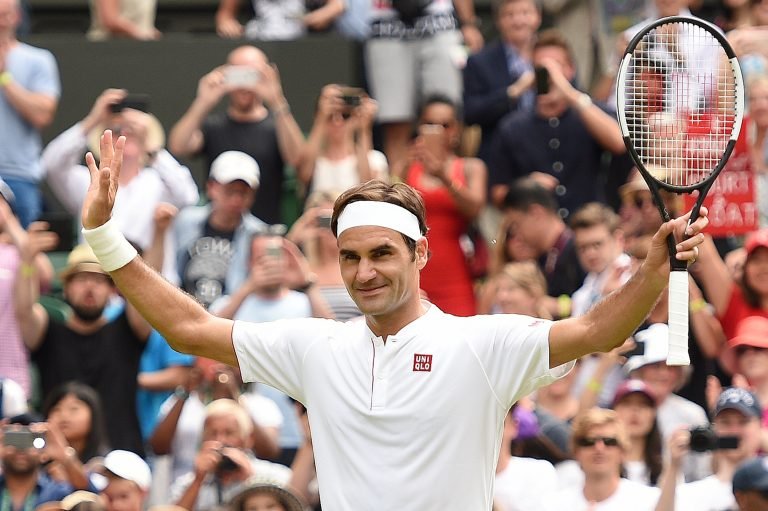 Roger Federer bate en Wimbledon al finalista de Eastbourne