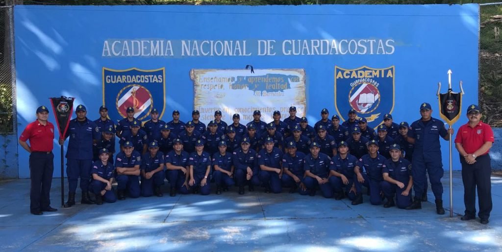 Academia De Guardacostas Prepara A Un Nuevo Grupo De Oficiales En La Atencion De Emergencias