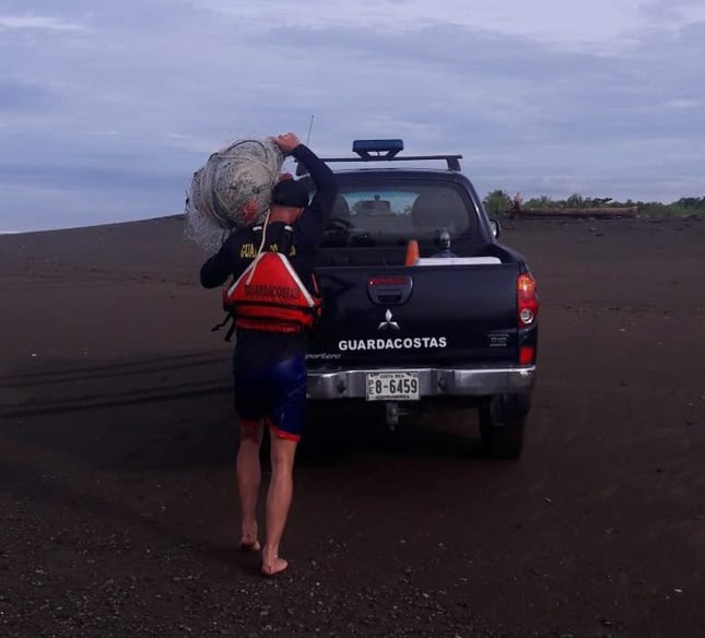 Guardacostas de Quepos protegen biodiversidad marina en Pacífico Central