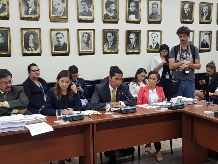 Habilitan mesas de diálogo para trámite de proyecto fiscal