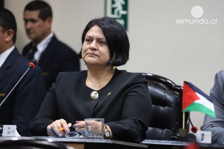 Diputada Aracelly Salas en contra que se graven a municipios