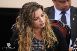 Diputada responde a denuncia ante TSE: Quieren amedrentarnos