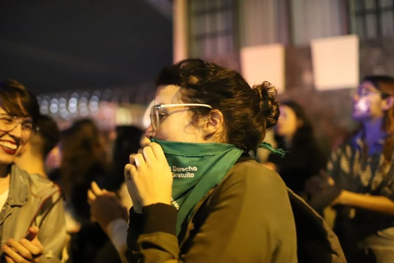 Congreso ecuatoriano rechaza ley que despenalizaba el aborto en caso de violación