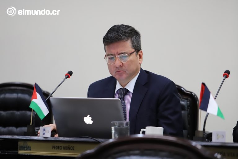 Pedro Muñoz: Albino quiere impunidad para seguir en el relajo