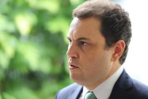 Benavides: La UNA construye un centro de convenciones y no obras prioritarias