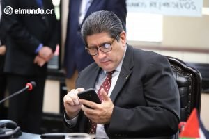 Otto Roberto Vargas votaría a favor de plan fiscal “bajo protesta”
