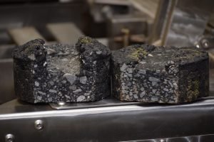 Desamparados podría tener caminos con asfalto verde