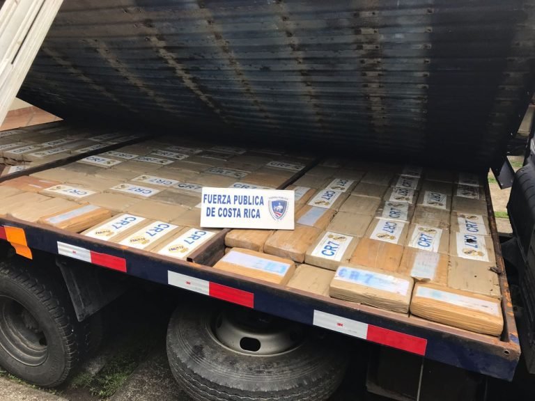 Megaoperativo permitió encontrar cargamento de aparente droga en vehículo de carga