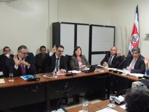 Expresidente del Congreso deberá dar cuentas sobre informe de cemento chino