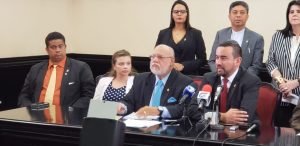 Restauración hace llamado ‘urgente’ al Gobierno para que dialogue con sectores en huelga