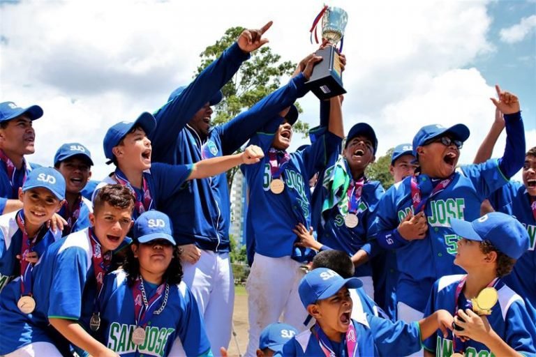 Josefinos dejan tendidos en el diamante a Alajuela en final Sub 14