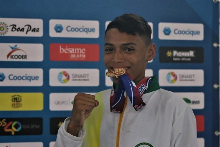 Primer oro en Boxeo termina en manos de joven del cantón de Carrillo