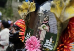 Nicaragüenses claman por paz en fiesta por santo patrono de la capital