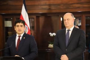 107 millones al año pluses salariales de Carlos Alvarado, Piza, Mendoza y vicepresidentes