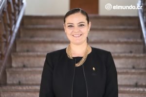 El PAC está defendiendo un presupuesto que tiene un hueco entre ingresos y gastos, asegura Delgado