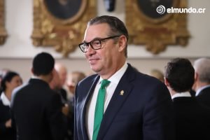 Thompson: Nadie está opuesto a que se invierta de manera pronta en restauración del Teatro Nacional